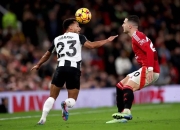 包含曼联客场-小胜纽卡斯尔尼古拉斯坚实防守的词条